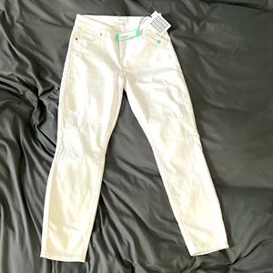 White Distressed Skinny Jean, size 27, NWT